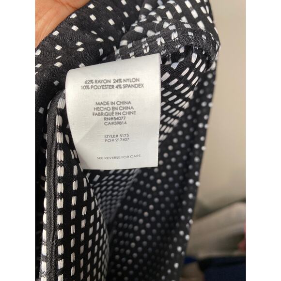 Cabi black and white Polkadot cropped pants size 6 Slimfit Stretch - Picture 6 of 7